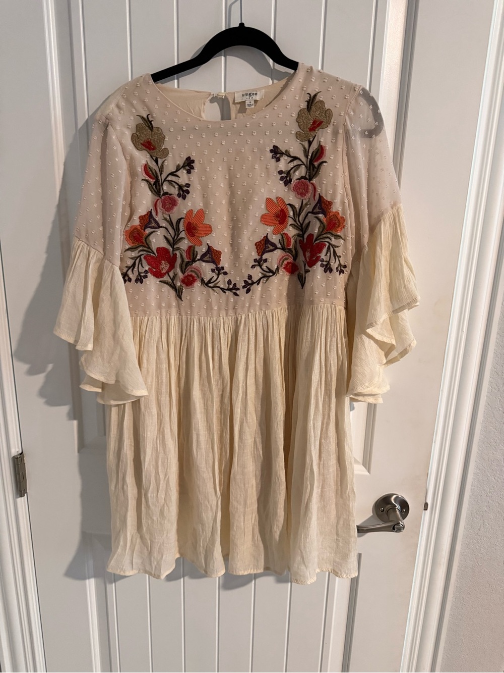 Umgee Floral Embroidered Swiss Dot Babydoll Dress – Size S